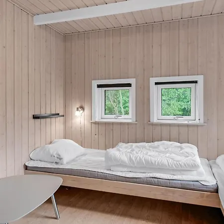 4 Bedroom Lovely In Toftlund Holiday home Arrild