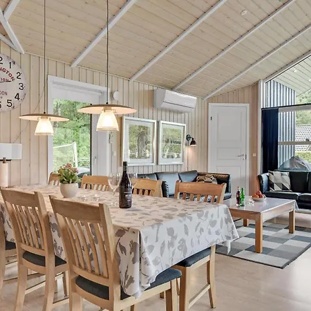 4 Bedroom Lovely In Toftlund
