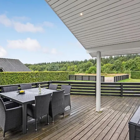4 Bedroom Lovely In Toftlund Holiday home *