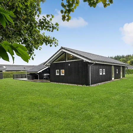 4 Bedroom Lovely In Toftlund